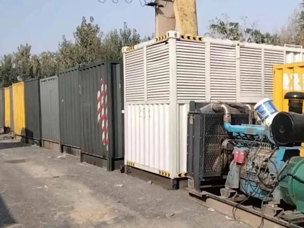 文成200KW柴油发电机机组每小时油耗是多少?